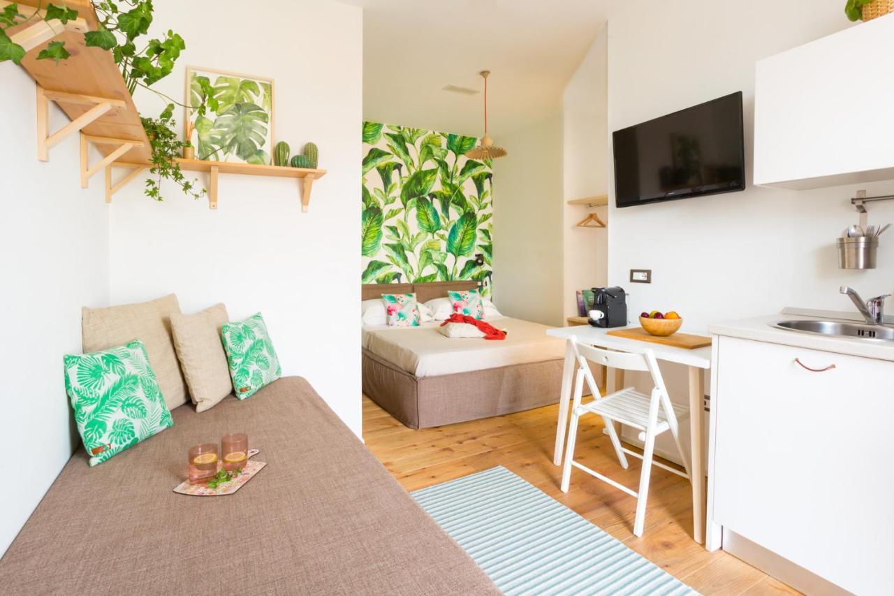 Duomo Views, Light, Jungle-Inspired Studio With Terrace Milan Exterior photo